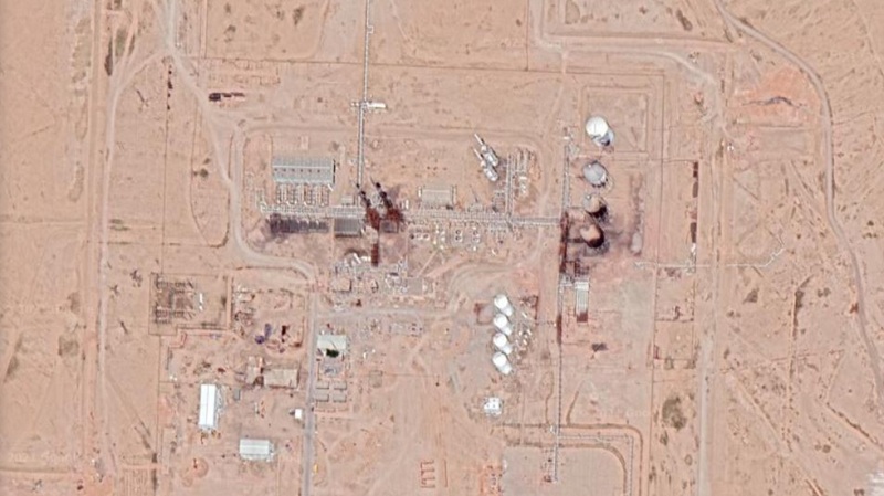 РТ: Америчке снаге под „индиректним“ ракетним нападом у близини окупираног гасног поља у Сирији