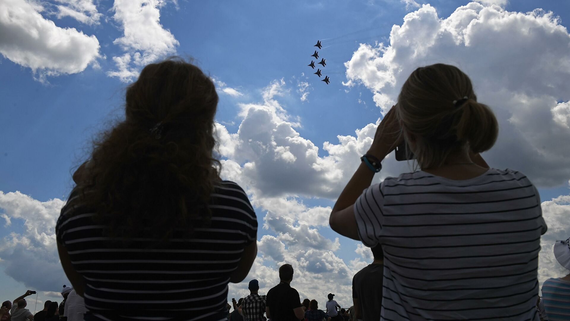 Русија ће на Међународном салону „МАКС 2021“ представити нови војни авион