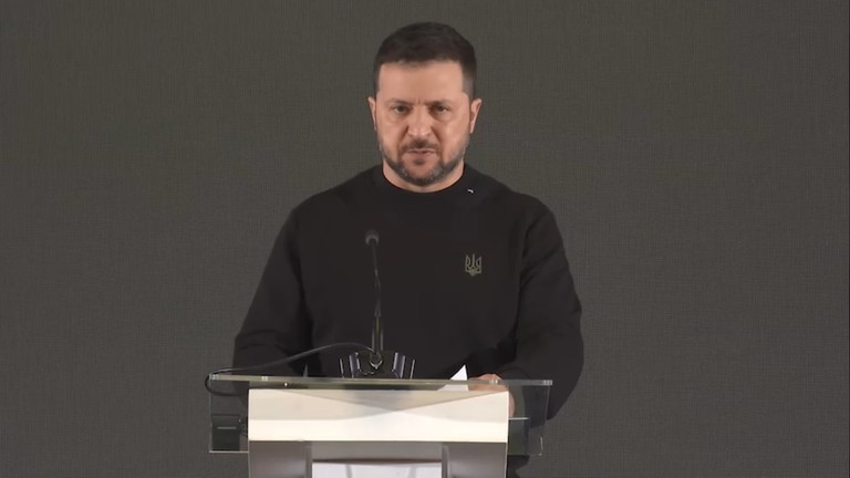 РТ: Украјина ће финансирати одбрану заплењеном руском имовином – Зеленски