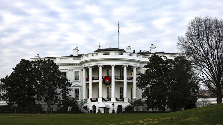 РТ: Иран „дубоко умешан“ у нападе на бродове – САД