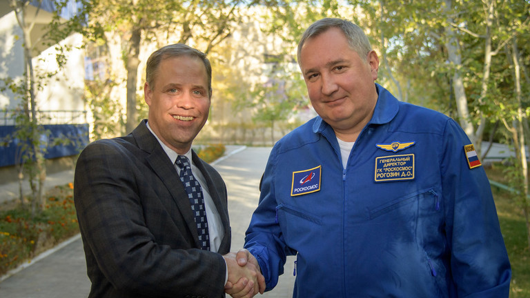 РТ: НАСА повукла позив за посету Рогозина под притиском законодаваца