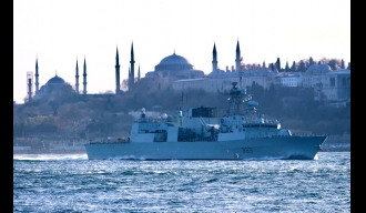 НАТО бродови упловили у Црно море