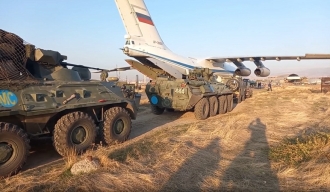 РТ: Двадесет руских транспортних авиона слетело у Јерменију док се првих 400 мировних снага распоређује у Нагорно-Карабах