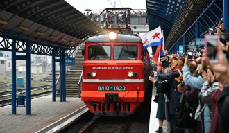 Први путнички воз из Санкт Петербурга стигао у Севастопољ