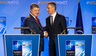 Порошенко рачуна на подршку НАТО за увођење мировних снага у Донбас