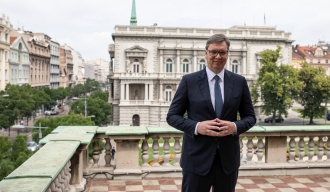 РТ: „Без беле заставе“: Србија ће одржавати баланс односа са Западом, Русијом и Кином, каже српски председник Вучић