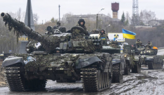 РТ: Велика Британија тражи совјетско оружје да подржи Украјину