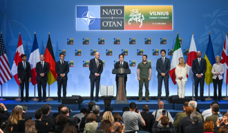 РТ: Колоније САД у Европи се зову НАТО - Захарова