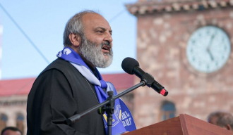 Опозиција предлаже архиепископа Галстањана за кандидата за премијера Јерменије