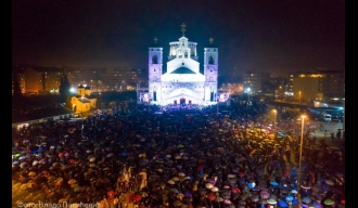 Хиљаде грађана у Подгорици по киши на молебану, литији и Светосавској академији