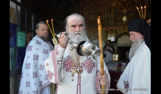 Митрополит Амфилохије: Црква Божија васкрсава све што је срушено, светиње и људске душе