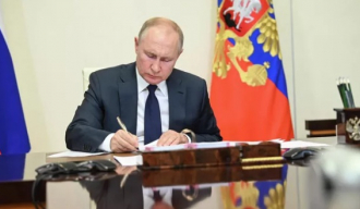Путин потписао указ о додели звања Хероја Русије генералима Лапину и Абачову