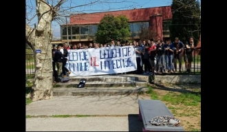 Даниловградски гимназијалци поново за понос: Осудили двије деценије од срамне агресије