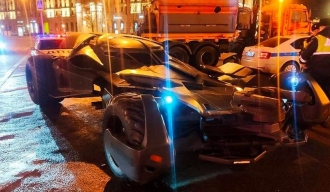 Кратко се Бетмен по Русији возао: У Москви уочен бетмобил, али га је полиција искључила из саобраћаја