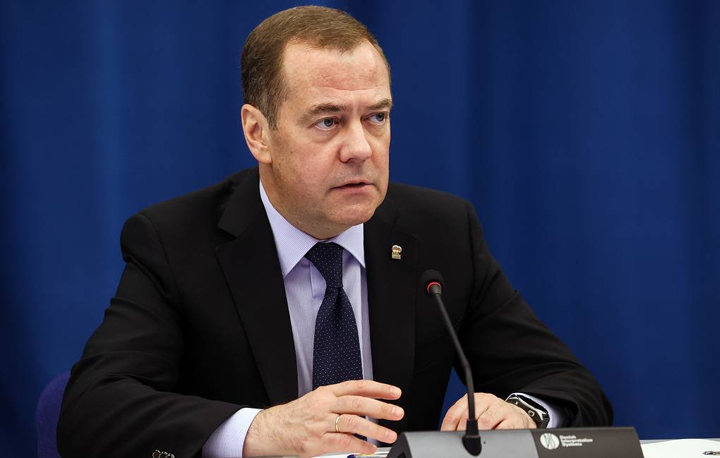  Капитулација Украјине отвара пут миру, али Вашингтон и Кијев блокирају пут — Медведев