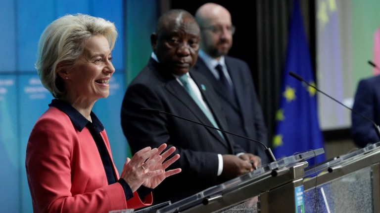 РТ: ЕУ планира да искористи одсуство Сија и Путина на самиту Г20 – Блумберг