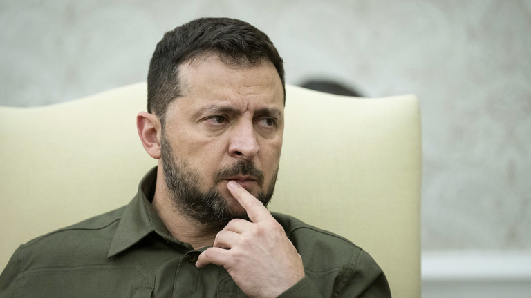 РТ: Бивши шеф ЕУ шири „руски наратив“ – Зеленски