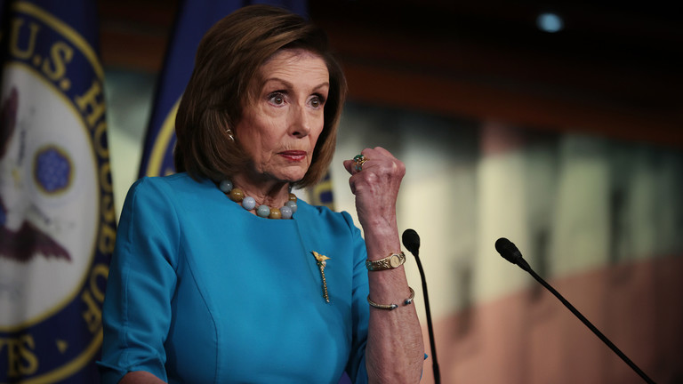 Мађарска не би требало да буде у ЕУ – Ненси Пелоси