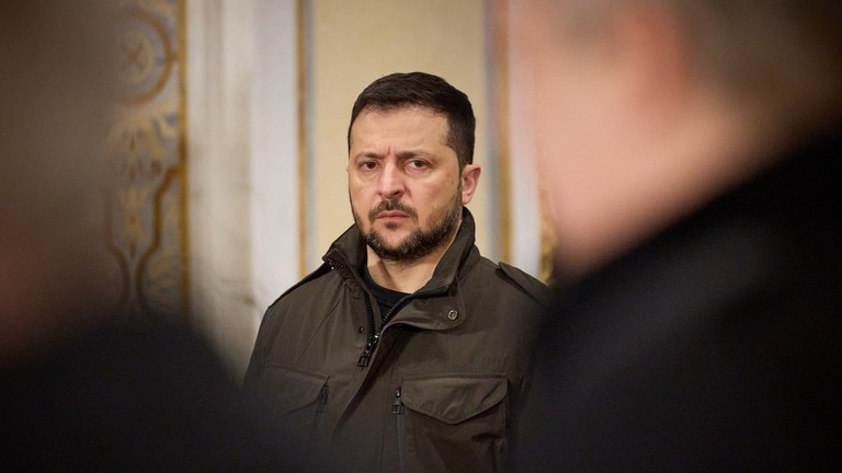 РТ: Зеленски је „сањар године“ – Политико