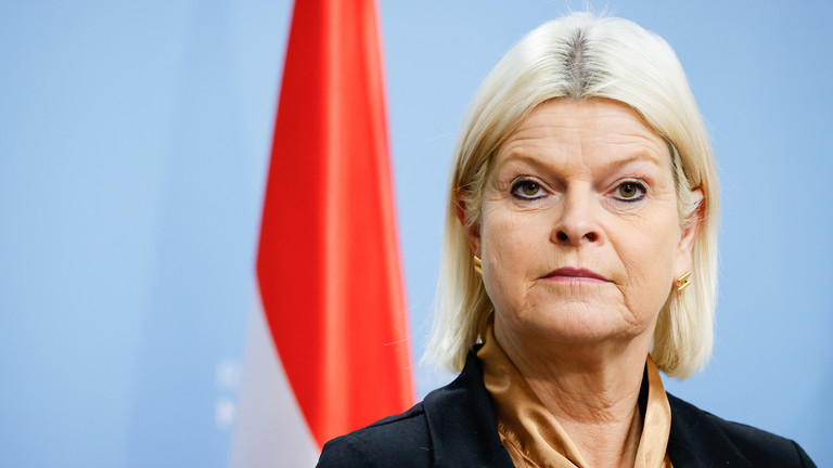 Данашња омладина прегојазна за војску – министарка одбране Аустрије