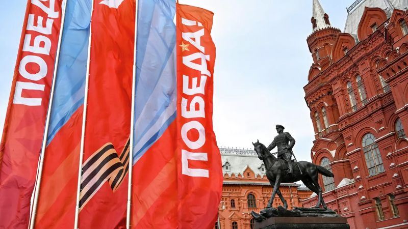 Песков: Неће бити војне опреме на паради